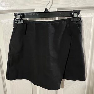 Zara Black Asymmetrical Mini Skort women’s size XS.